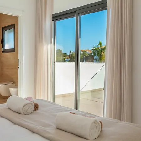 Holiday Home In Albufeira With Private Pool *