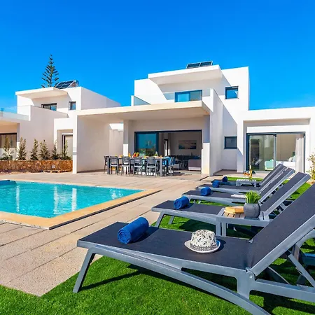 Holiday Home In Albufeira With Private Pool 别墅 *